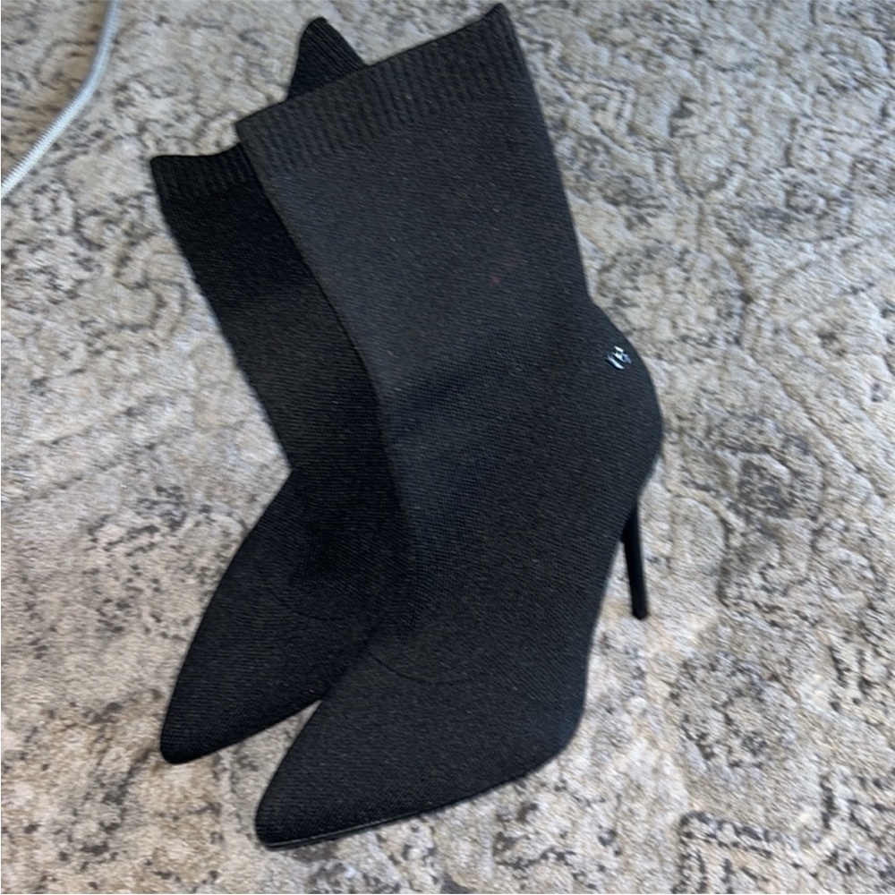Cucco Black Knit Sock Boots – Women’s Size 8 - Picture 2 of 6